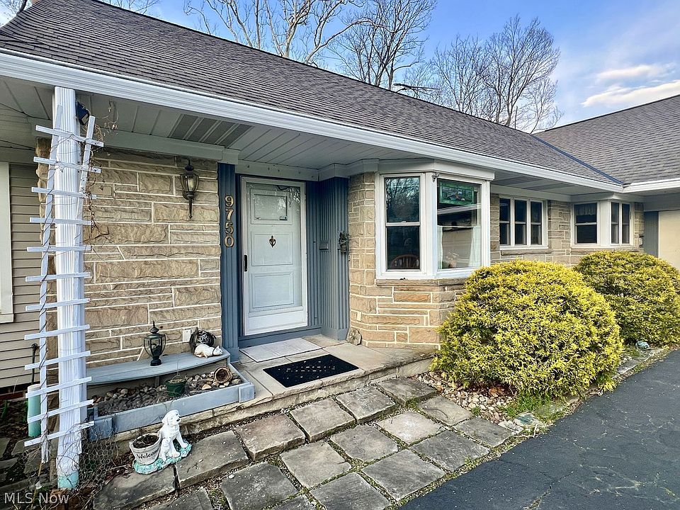 2nd image of 9750 Parkland Dr