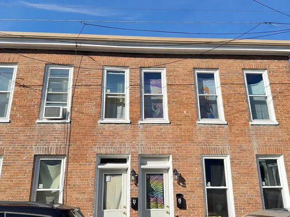 2-12 Philadelphia Ave, 2-12 Philadelphia Ave #4, Waynesboro, PA 17268