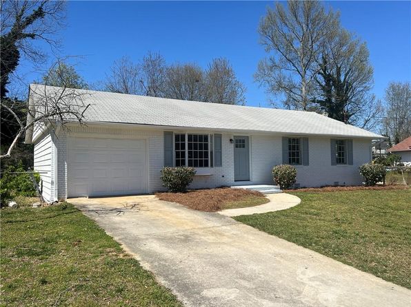 915 Mill St SE, Gainesville, GA 30501