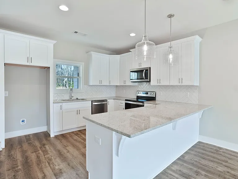 630 Village Dr #10 — Photo 10