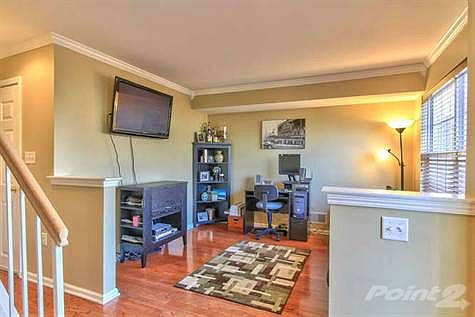 7 Woodlake Dr Parlin NJ 08859-small-004-Living Room-666x444-72dpi