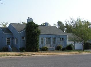 304 E Locust St, Ness City, KS 67560