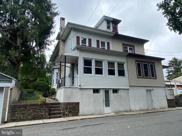 826 Seneca St, Pottsville, PA 17901