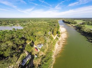 216 Devils Rd, Goodrich, TX 77335