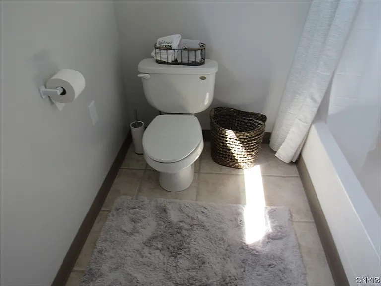 28 E River Rd #2-1 — Photo 41