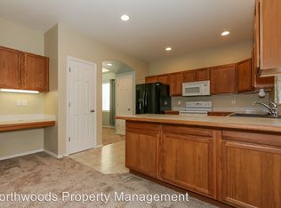 104 Niblock Ln, Creswell, OR 97426