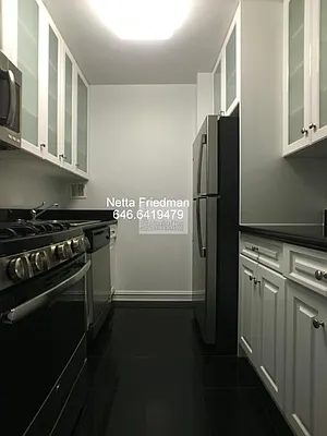 Rented by Manhattan Connection | media 36