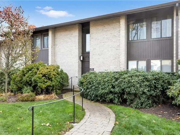 239 Hamilton Avenue #8, Stamford, CT 06902