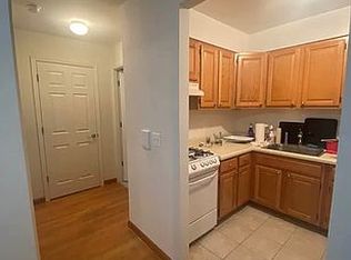 25-60 38th St #1A, Astoria, NY 11103