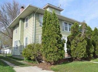 412 12th St NW, Mason City, IA 50401