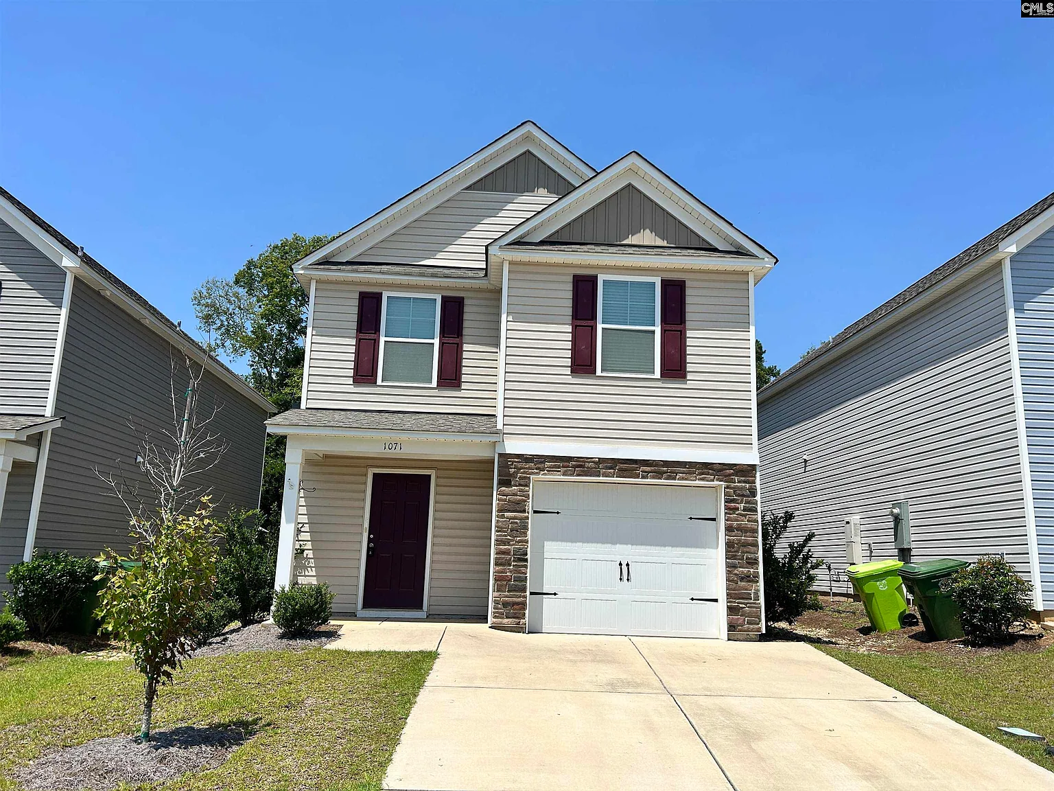 3 bed, 1507 sqft, $1,900 — Photo 1
