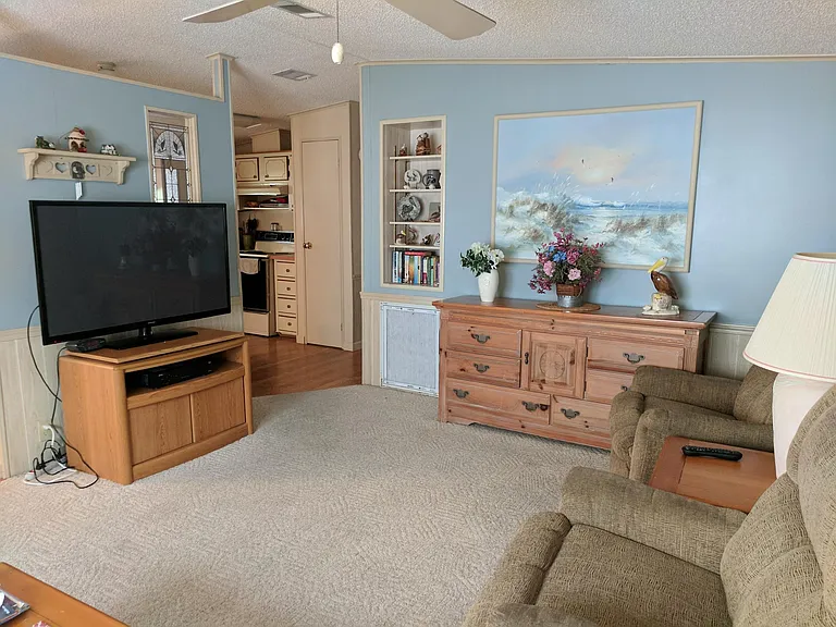 52" HDTV