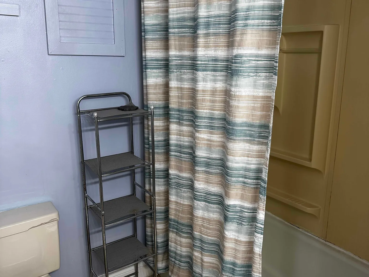 1 bed, 1.5 bath, $1,200 — Photo 1