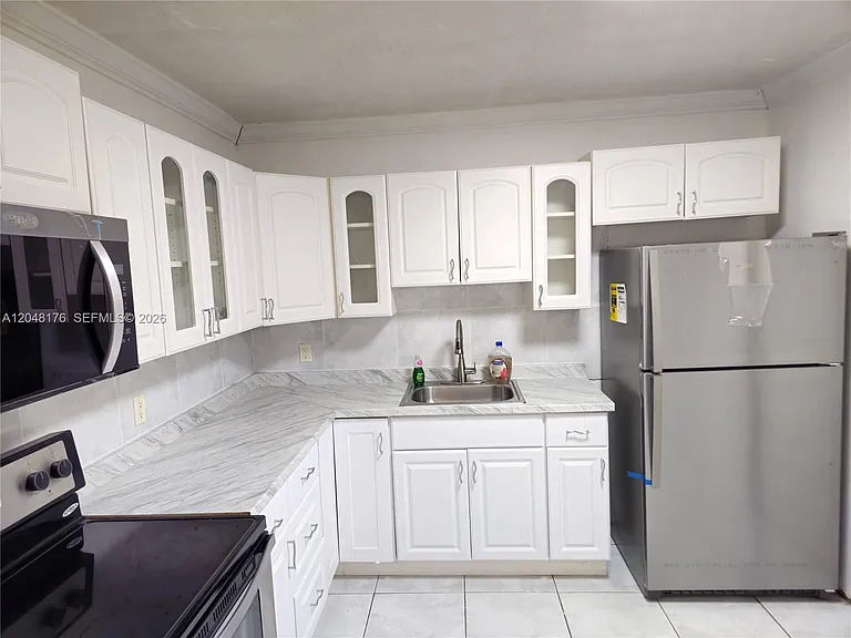 2025 NE 164th St #710 — Photo 8