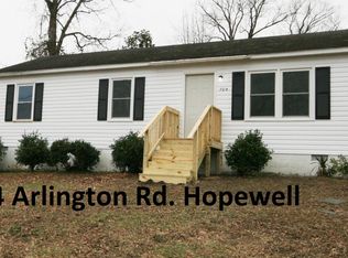 704 Arlington Rd, Hopewell, VA 23860