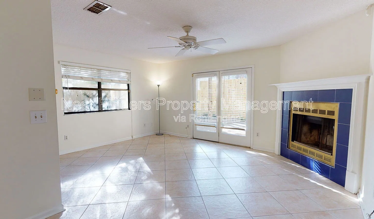 2 bed, 2.5 bath, 1254 sqft, $2,300 — Photo 4