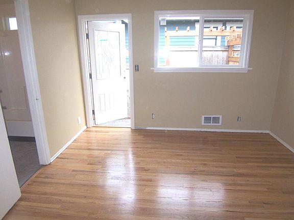 5th image of 414 NW 58th Street # Top Floor