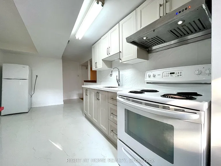 3264 Fieldgate Dr #BASEMENT — Photo 7