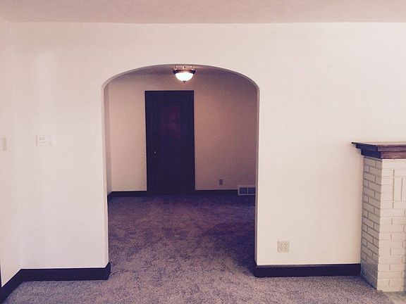 living room to dinning room