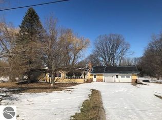 6320 W Jennings Rd, Lake City, MI 49651