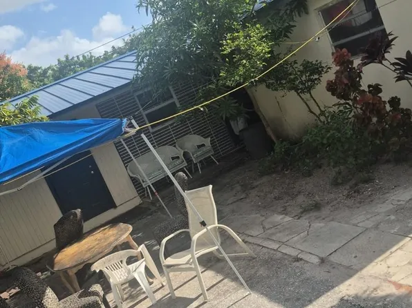 554 Vossler Avenue, West Palm Beach, FL 33413