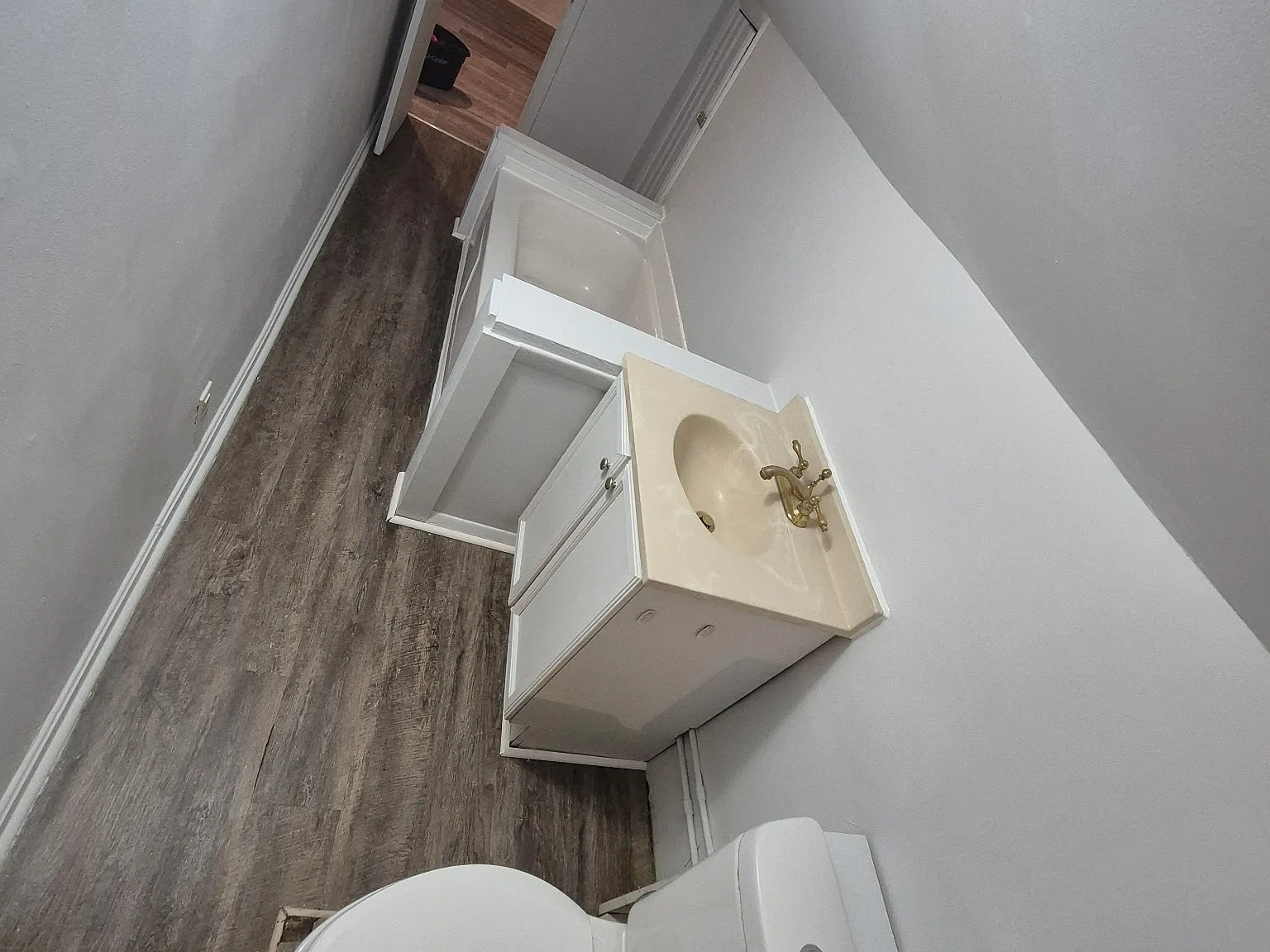 1 bed, 700 sqft, $800 — Photo 3