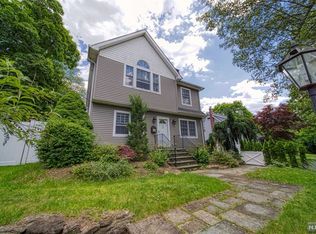 15 Mattocks Pl, Closter, NJ 07624