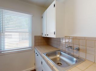 1044 W Court Aly, Redding, CA 96001