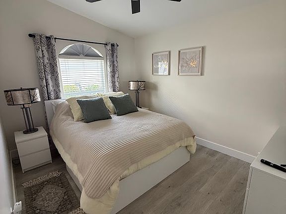 3rd image of 7050 Lone Oak Blvd