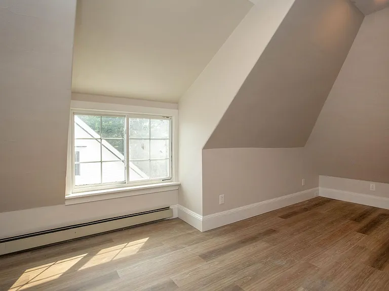 21 Summer St #4 — Photo 13