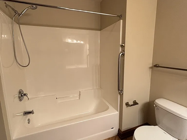 1521 Tower Ave #303 — Photo 7