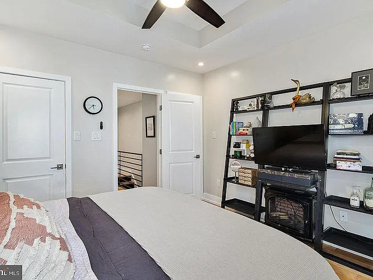 1407 S Ringgold St — Photo 13