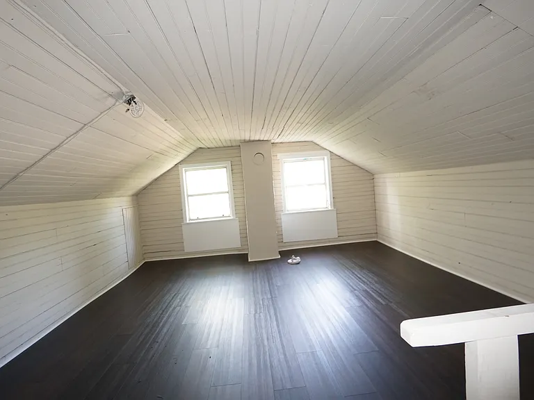 748 W Lincoln Hwy — Photo 12