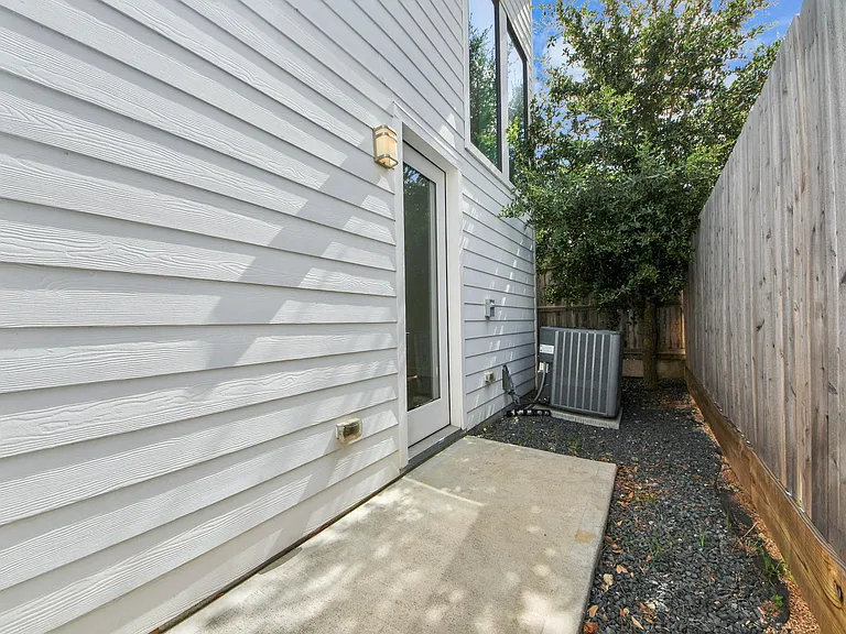 1703 Cedrocanna Ln — Photo 33