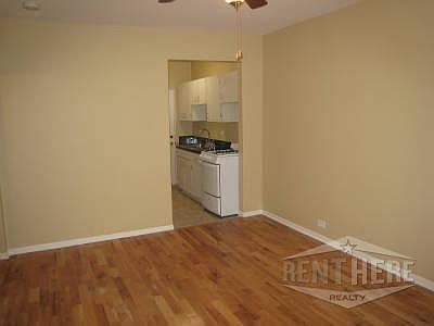 2nd image of 4116 N Sheridan Rd #412851E