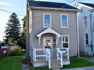 422 Penn St, Middletown, PA 17057