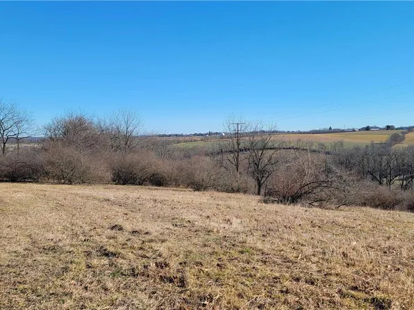 1925 Park Place Dr, Slatington, PA 18080