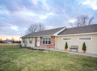 1574 E 444th Rd #R, Bolivar, MO 65613