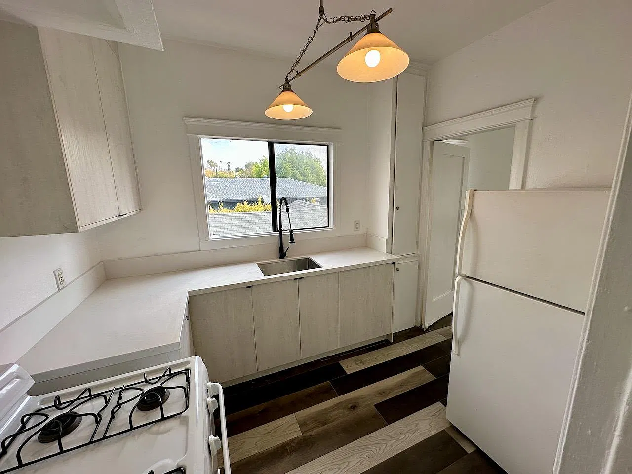 609 N La Fayette Park Pl — Photo 4