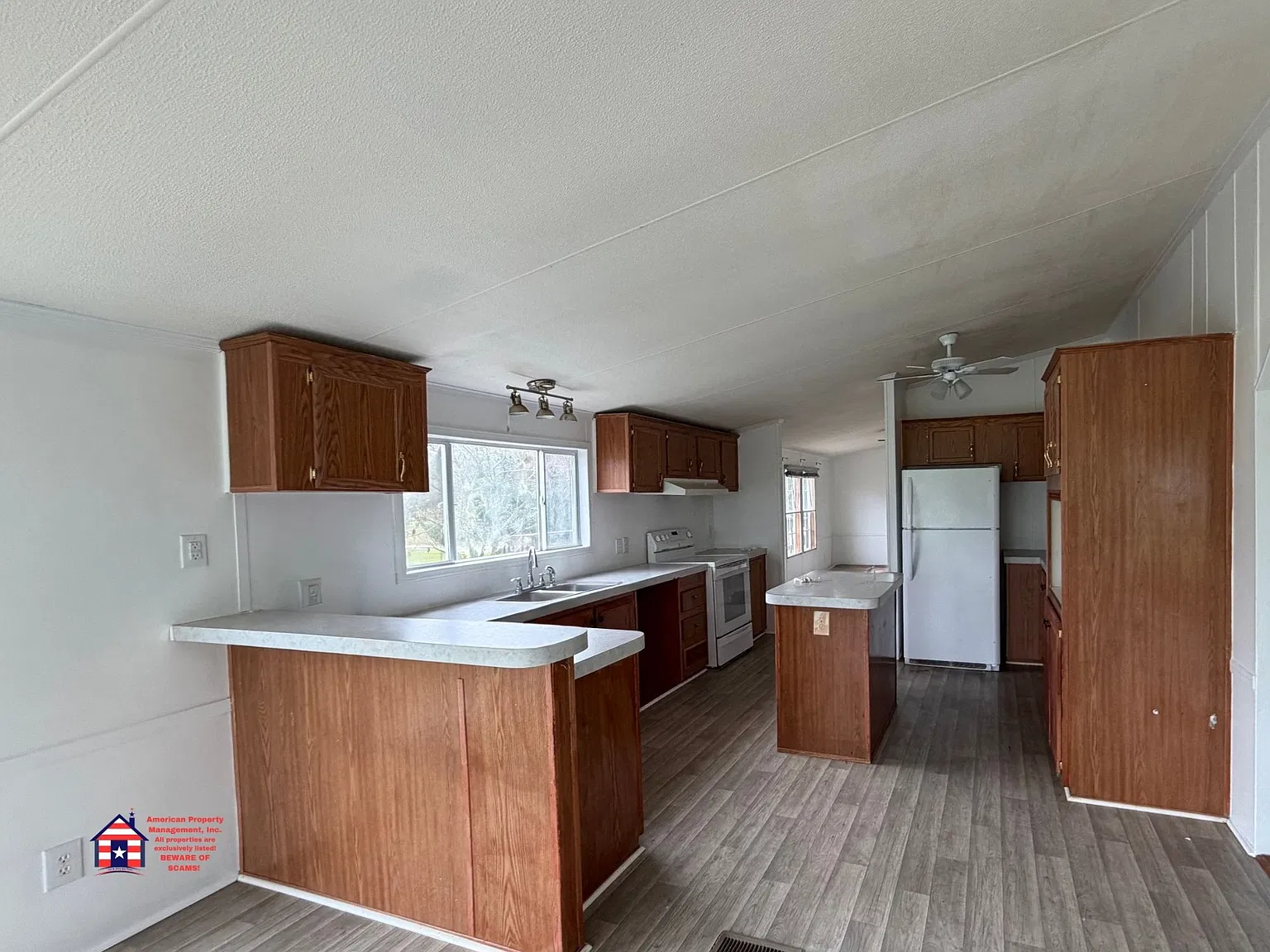 3 bed, $1,300 — Photo 3