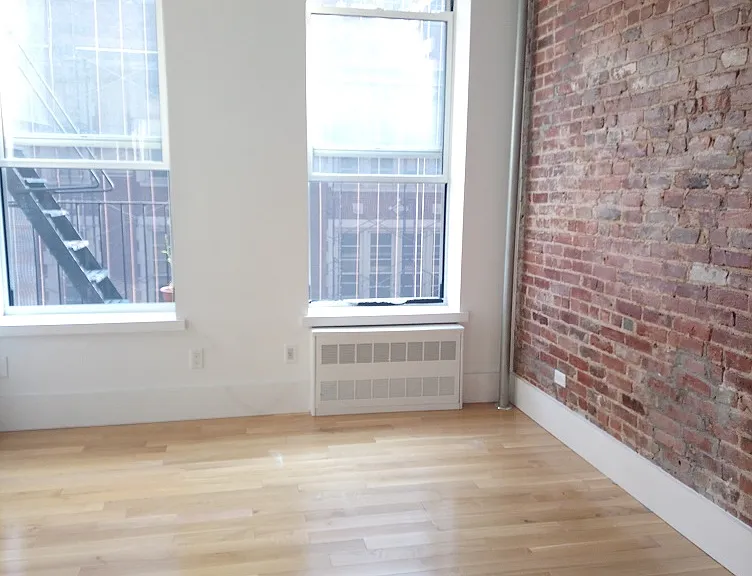 235 E 24th St #5A — Photo 2