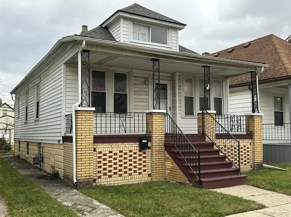 11592 Saint Aubin St, Hamtramck, MI 48212