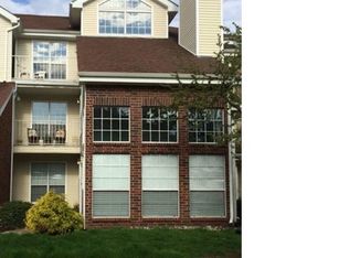 207 Carriage Crossing Ln, Middletown, CT 06457