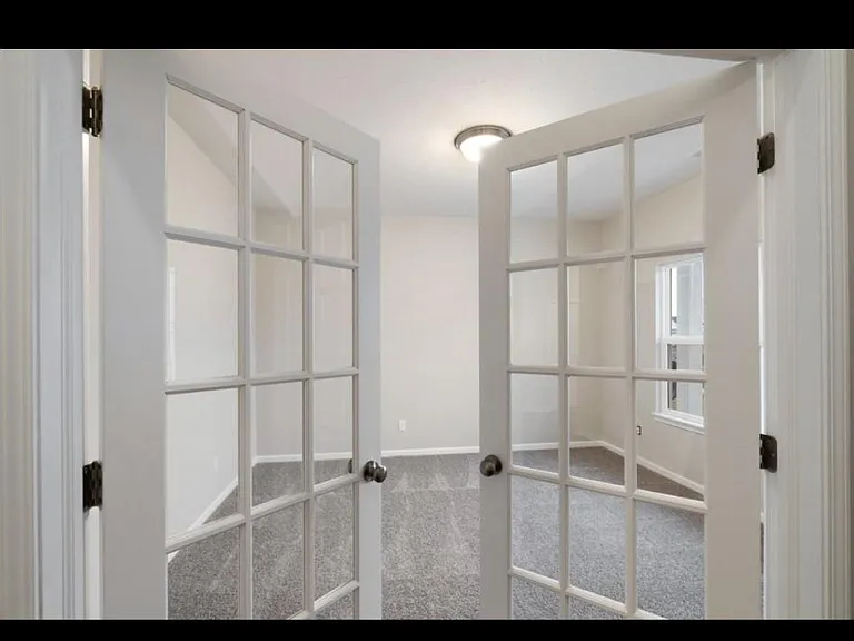 12412 Ontario Pl — Photo 4