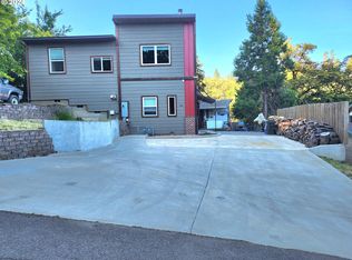 725 SE Terrace Dr, Roseburg, OR 97470