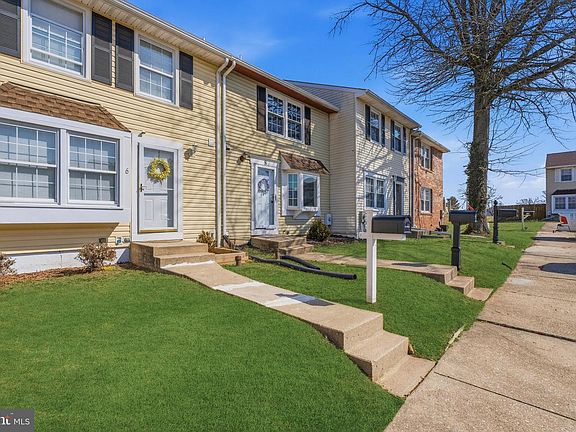 3rd image of 8 Bardia Ct