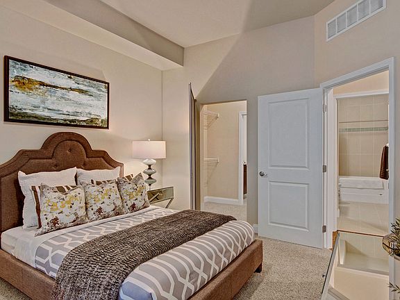 4800 Excelsior Vaulted Ceilings in Master Bedroom