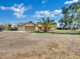 13475 2nd St, Los Banos, CA 93635