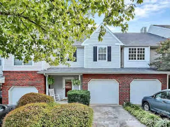 5906 Prescott Ct, Charlotte, NC 28269