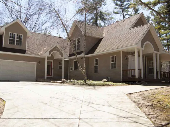 12616 Pineridge Dr, Charlevoix, MI 49720
